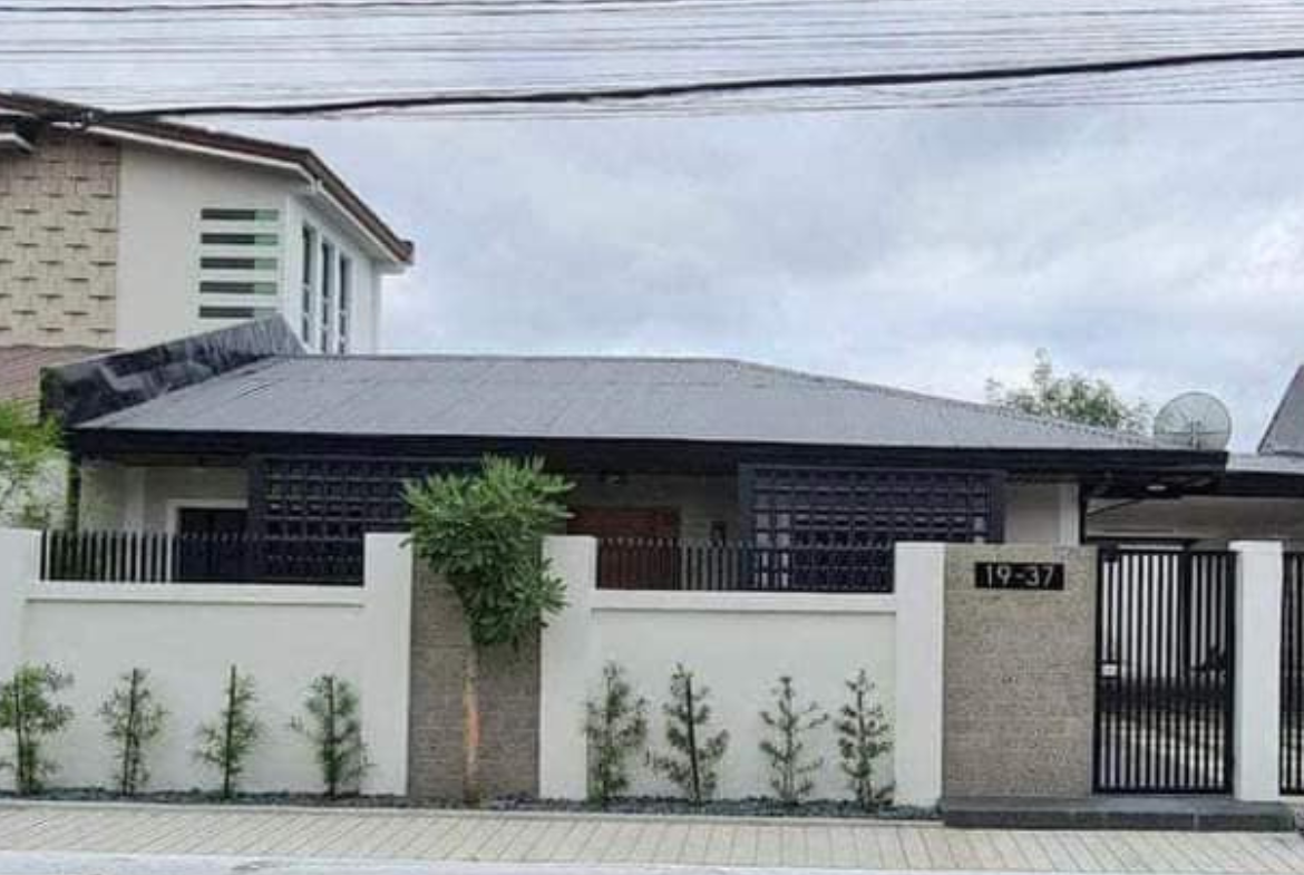 Newly Renovated Modern Bungalow House for Rent near Korean Town